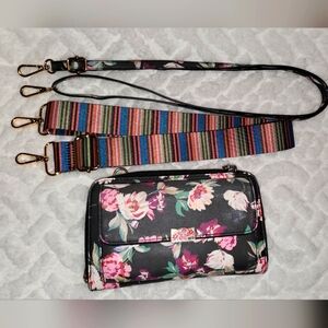 GUC Save The Girls Touchscreen Purse 💃